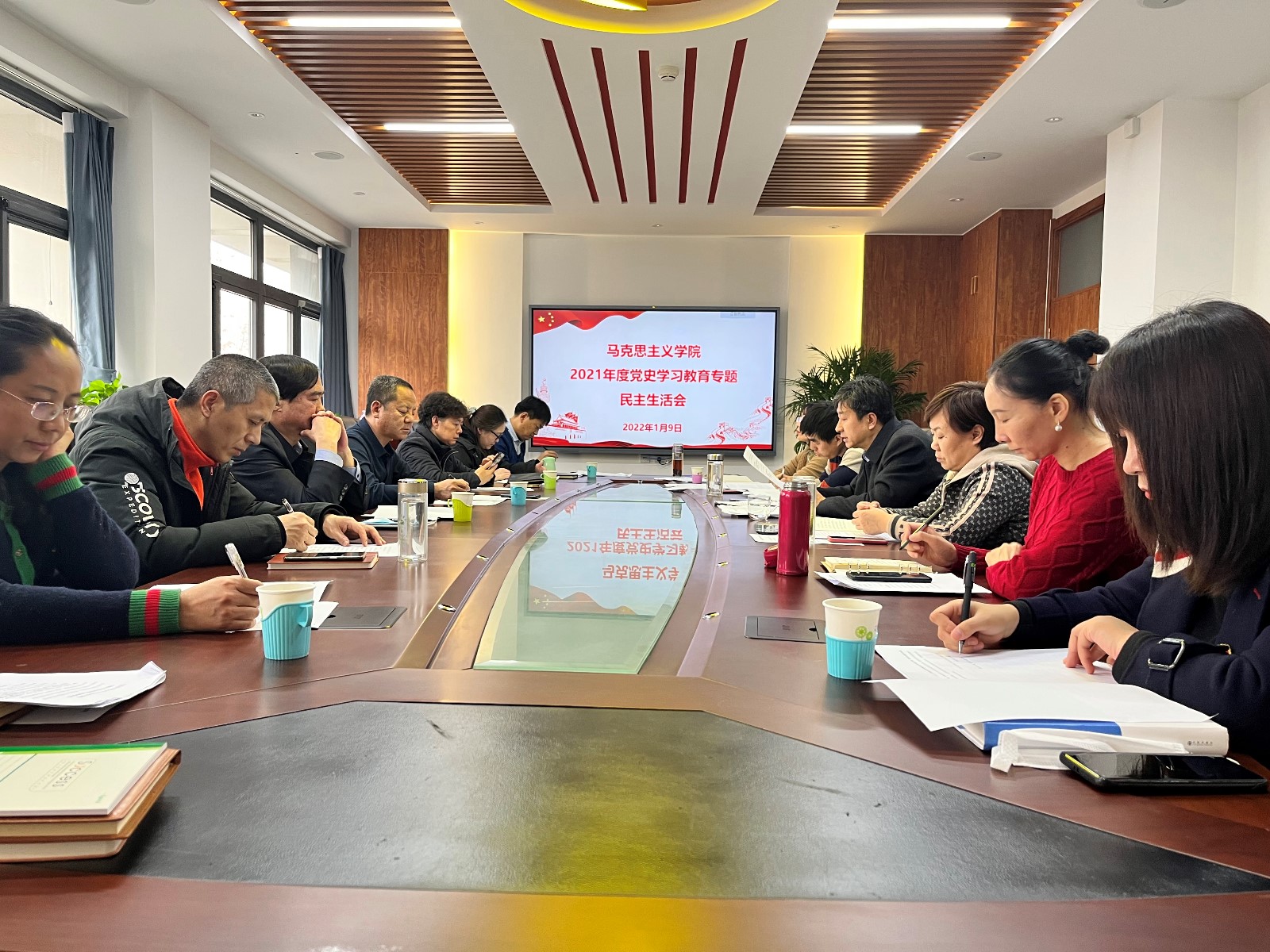 x站
领导班子召开2021年度党史学习教育专题民主生活会.JPG